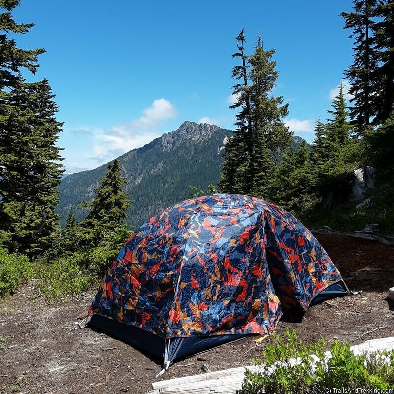 Camp at gorgeous mountain lakes in Washington's Alpine Lakes Wilderness.
